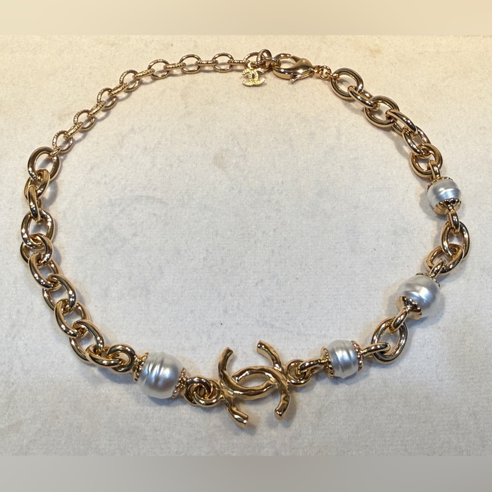 New- never worn. CHANEL Gold Necklace / Choker with Pearl Accents